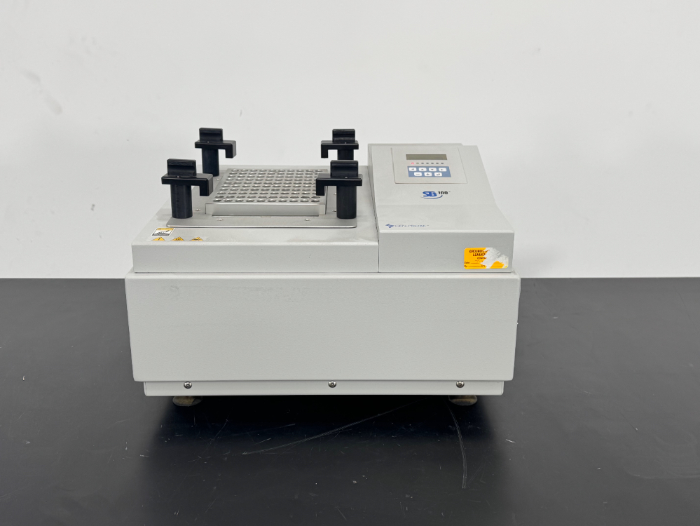 Image of Gen-Probe SB100 Dry Heat Bath and Vortexer